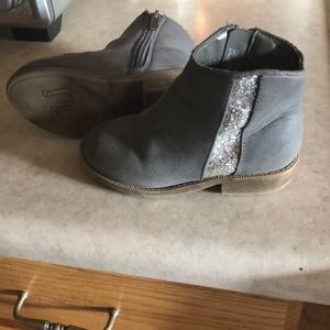 Little kid booties size 9